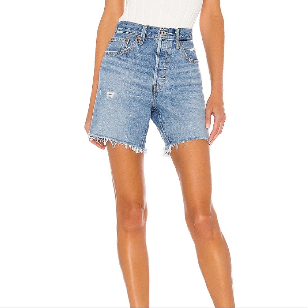 Levi’s 501 Mid Thigh Short